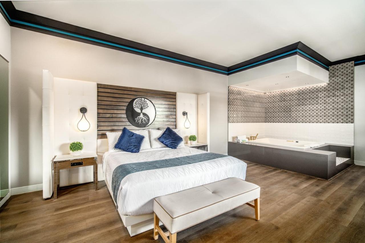 Aspire Inn Studios & Spas 벨플라워 외부 사진