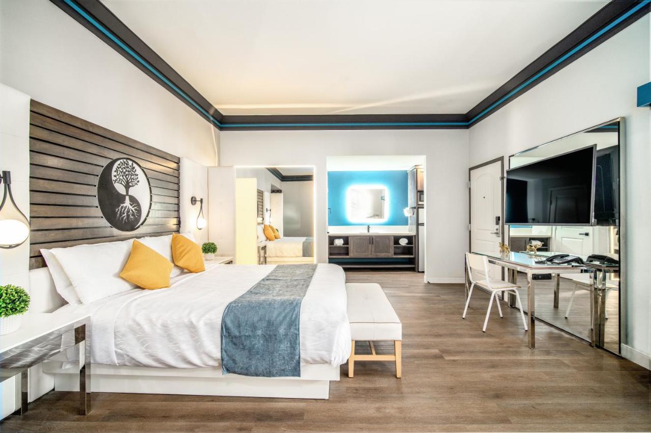 Aspire Inn Studios & Spas 벨플라워 외부 사진